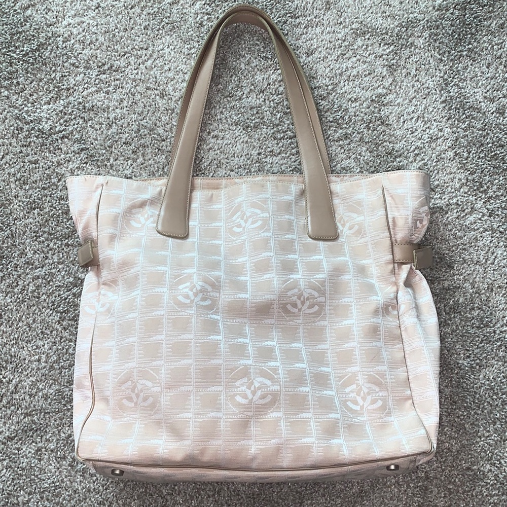 Authentic Chanel vintage purse sale ❤️